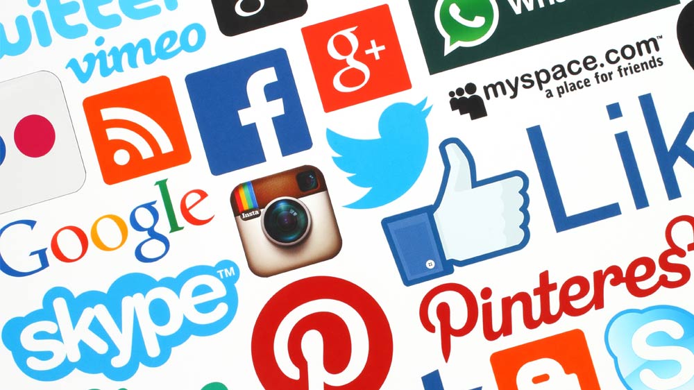 Leveraging social networking sites to promote business Leveraging social networking sites to promote business