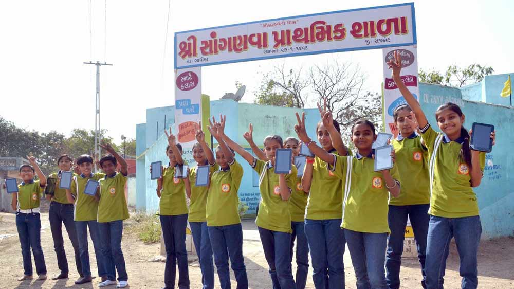 Children introduced to smart way of learning Children introduced to smart way of learning