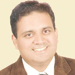 Endowing IT education via franchising