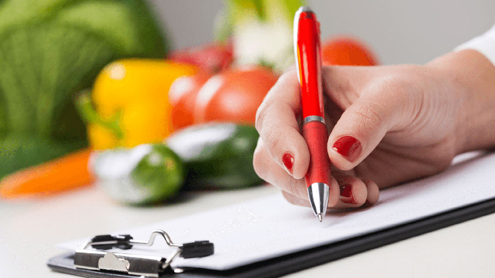 How To Become a Holistic Nutrition Consultant