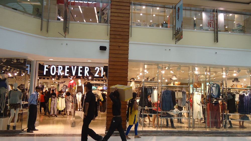 Navigation menu forever 21 *First 30, followers get a ₹2, voucher *Repost and Tag forever_21_india tp avail the offer *Cards will be sent after verification.