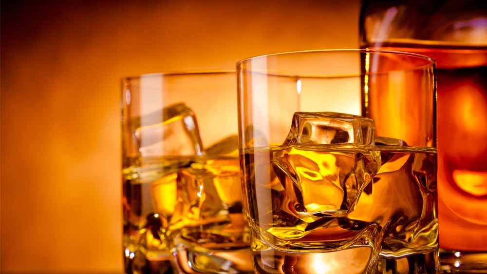 Pune Pub seized for selling illegal liquor