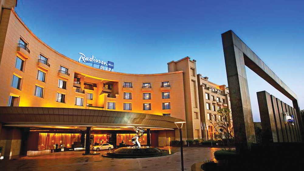 Radisson Blu Plaza launches Plaza Lounge