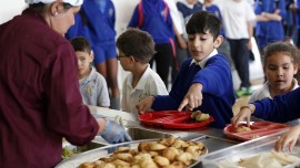 Pizzas, burgers and aerated drinks may get removed from schools platter Pizzas, burgers and aerated drinks may get removed from schools platter